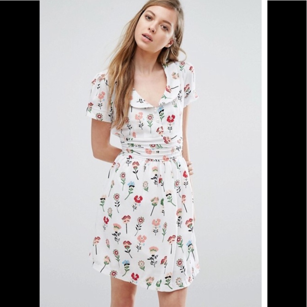 Trollied Dolly Floral Tea Dress w/ Flaws Size 2-4